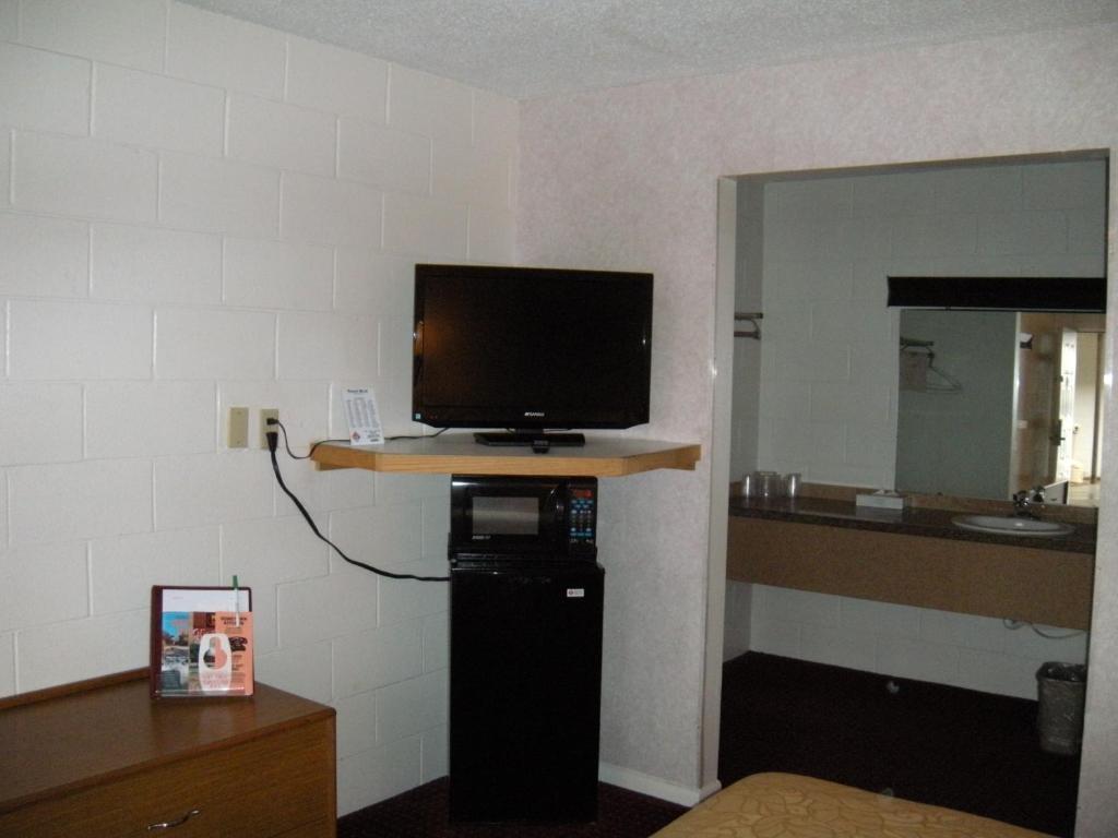 Motel West Idaho Falls Room photo